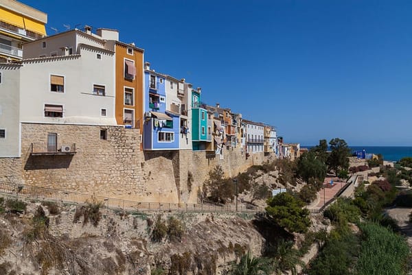 Villajoyosa, descubrimos esta bonita y colorida localidad alicantina