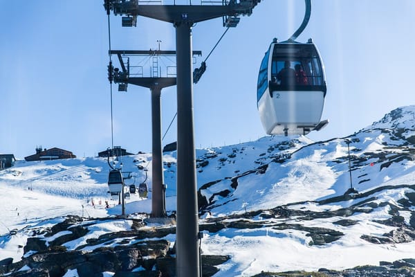 Sierra Nevada: Qué ver y hacer en la estación de esquí y alrededores