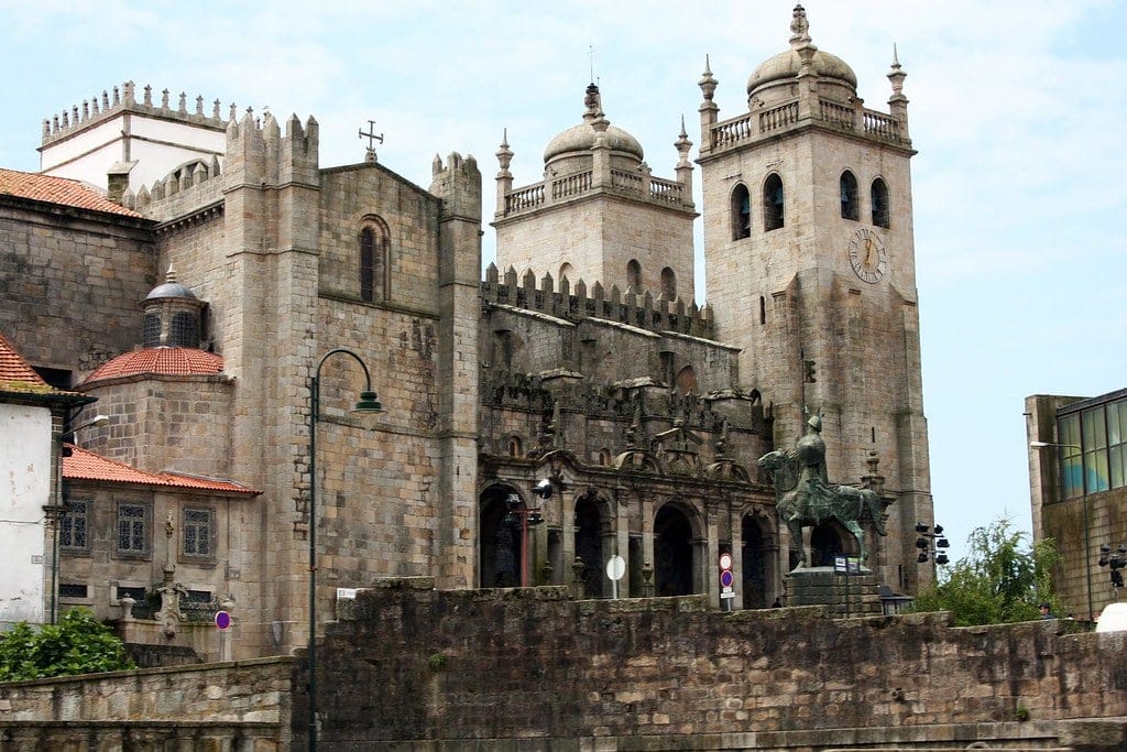 Catedral de Oporto, imagen de Santi Villamarín vía Flickr.com