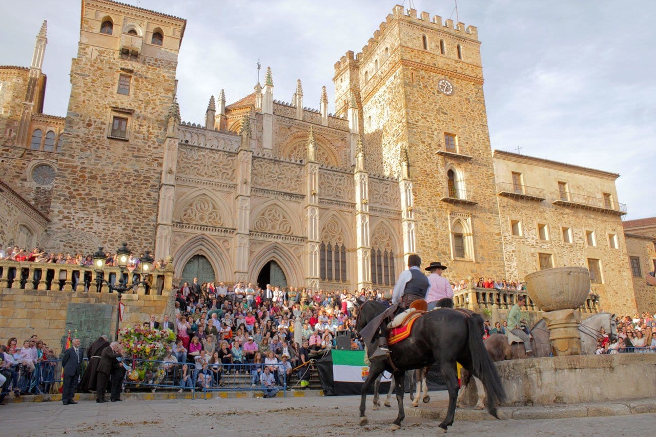 Sus calles y plazas con escenarios de cultura