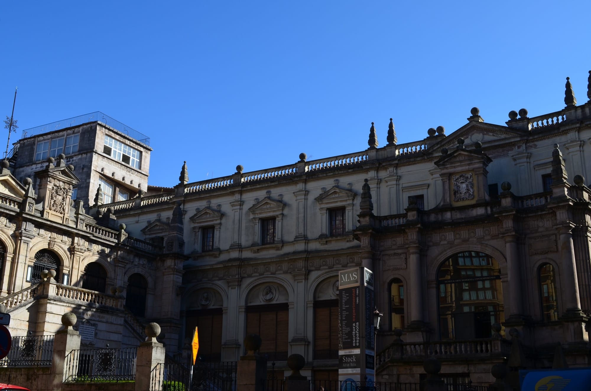 exterior biblioteca menendez pelayo santander