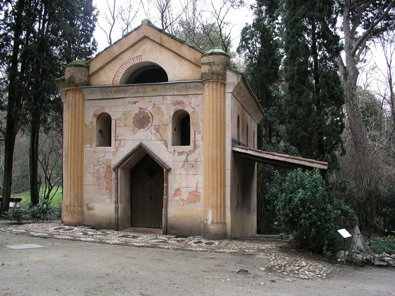 Ermita del Parque El Capricho