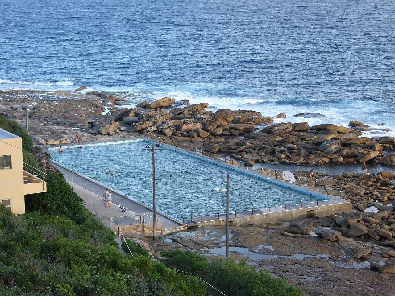 Freshwater swimming pool