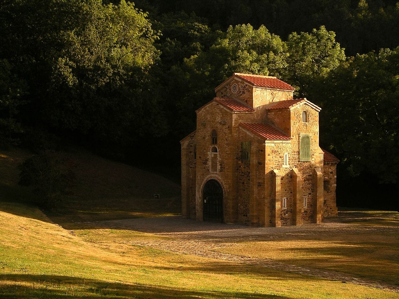 San Miguel de Lillo (Oviedo)