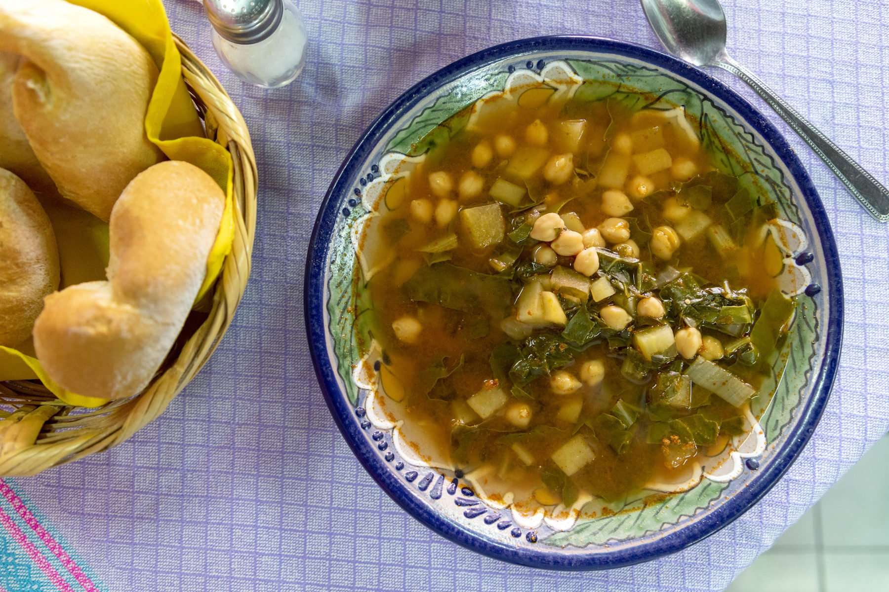 sopa de garbanzos