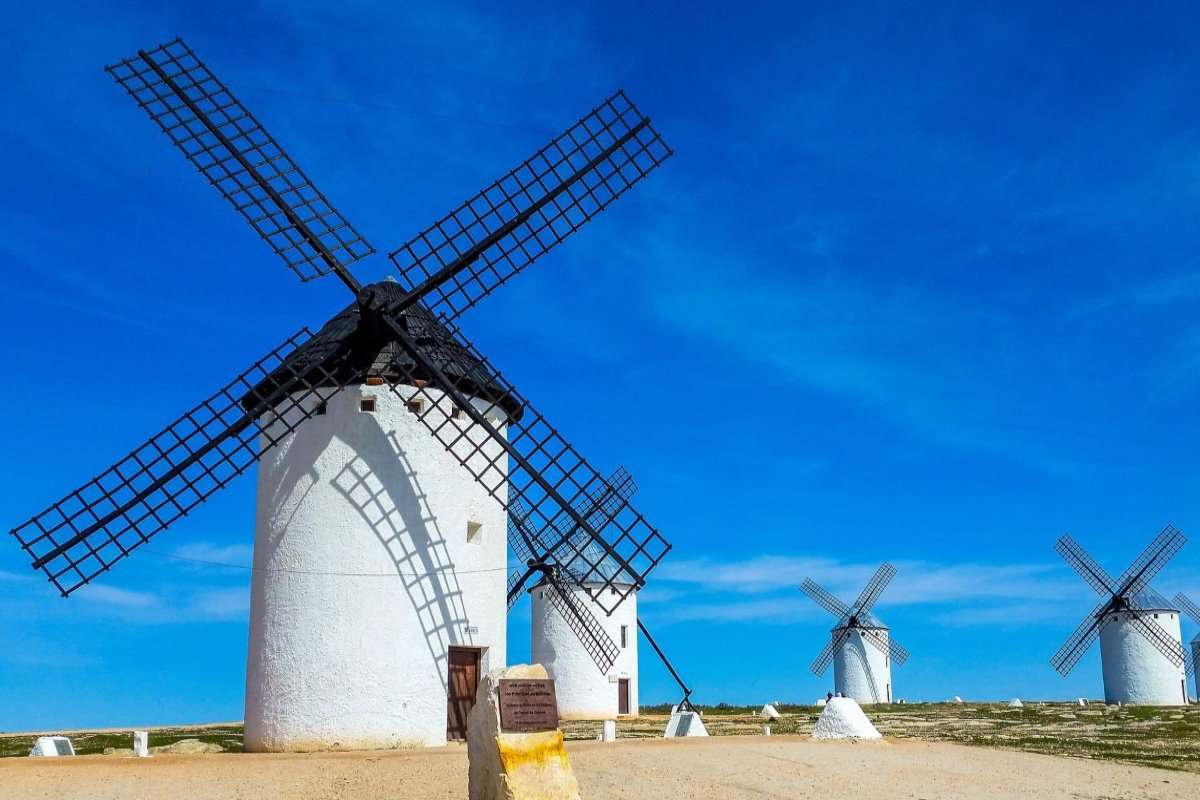 Descubriendo el Tren de los Molinos, un paseo entre gigantes