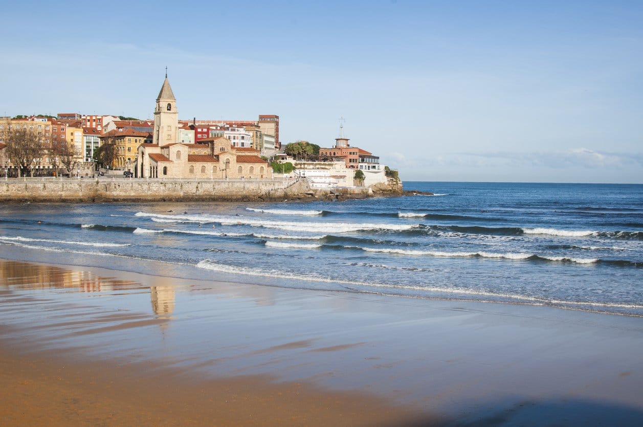 Playa de San Lorenzo en Gijón