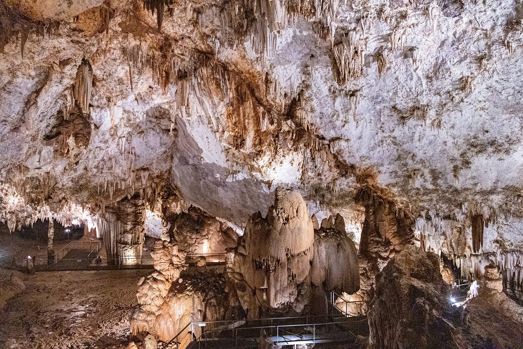 Cueva de Pozalagua