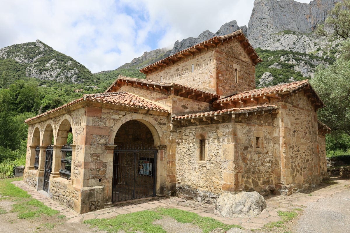 Santa María de Lebeña - Fuente: Wikipedia