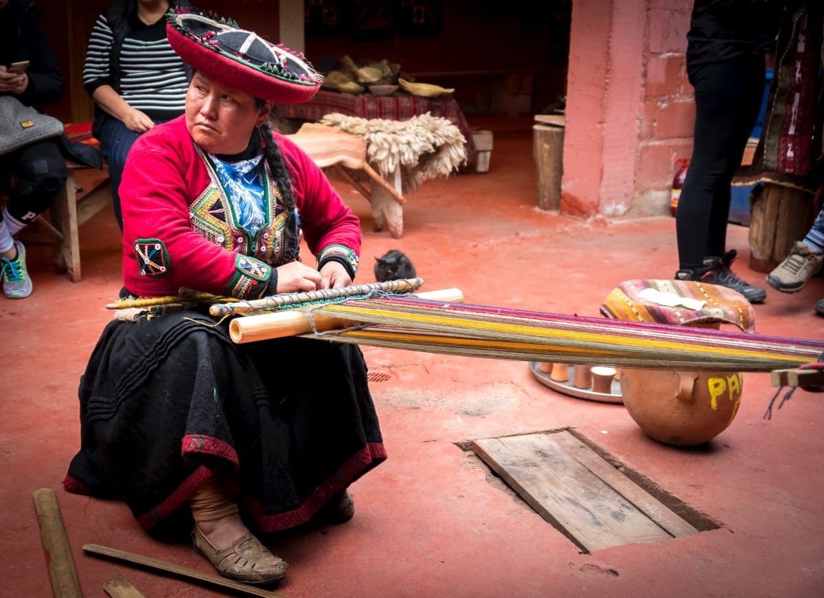 Una mujer trabajando - Fuente: Unsplash