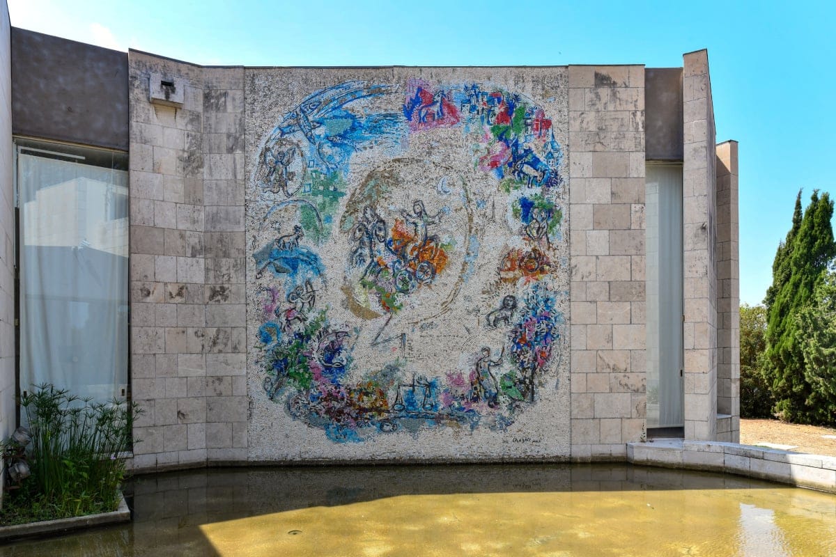 Mosaico en el Museo de Chagall en Niza - Fuente: Depositphotos