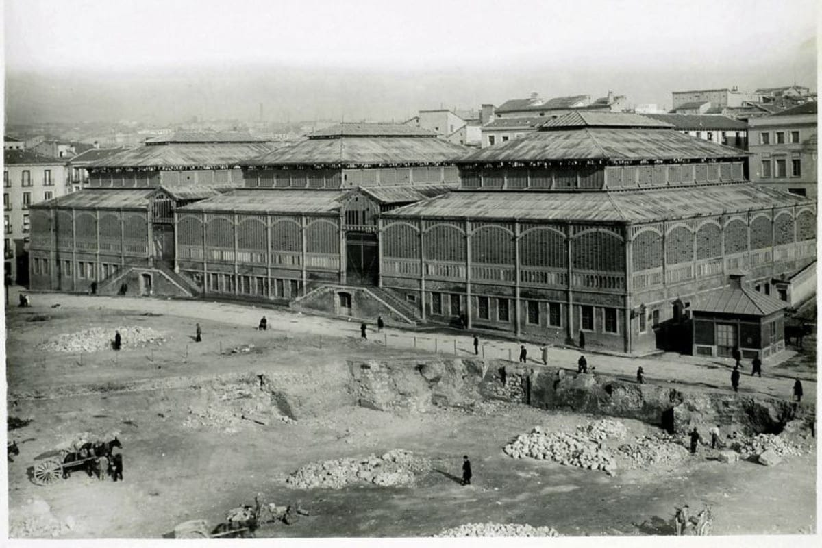 Mercado de Mostenses - Fuente: Biblioteca Digital Memoria de Madrid